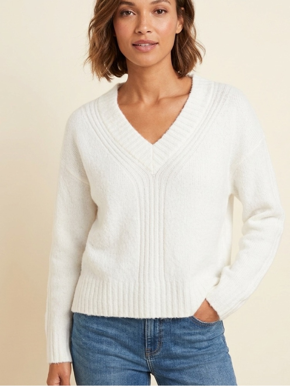 Talbots Women’s Medium Ivory V-Neck Wool Blend Sweater NWT
